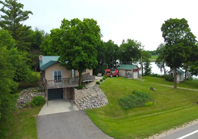 3rd image of 38481 County Hwy 41, Dent, MN 56528 | MLS# 7089740