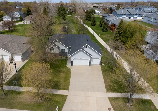 41st image of 2541 S 26th Ave S, Fargo, ND 58103 | MLS# 7089743