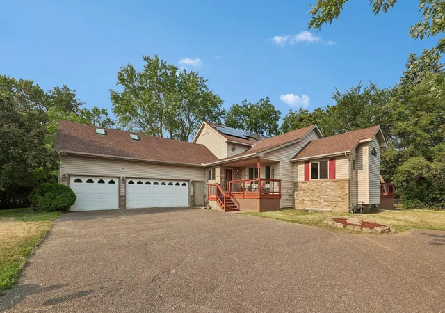Photo 1 of Single family home for sale at 597 Viking Dr E, Saint Paul, MN 55117 | MLS# 7089756 | Listing updated on 2026-09-13