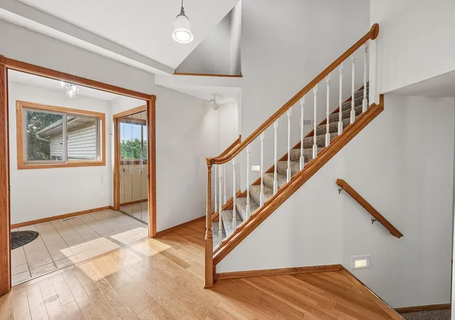 Photo 3 of Single family home for sale at 597 Viking Dr E, Saint Paul, MN 55117 | MLS# 7089756 | Listing updated on 2026-09-13