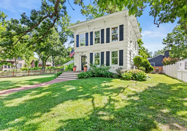3rd image of 706 6Th St, Hudson, WI 54016 | MLS# 7089765