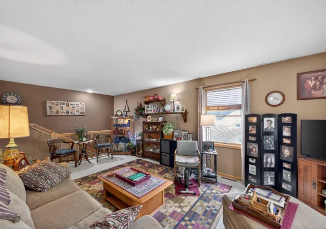 Homes for sale in Wabasha, MN | 811 Broadway Ave, Wabasha, MN 55981 | MLS# 7089808