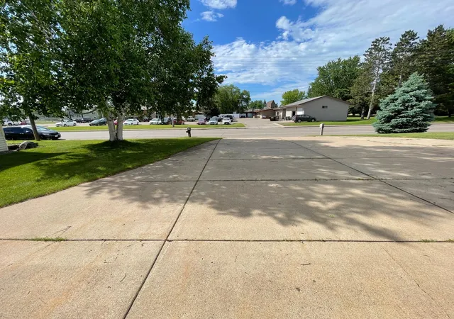 4th image of 708 1St St E, Milaca, MN 56353 | MLS# 7089834