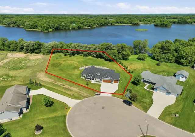 Homes for sale in Spicer, MN | 620 Loretta Cir, Spicer, MN 56288 | MLS# 7089842