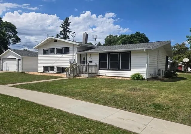 Photo 2 of Single family home for sale at 1536 10th Avenue N, Moorhead, MN 56560 | MLS# 7089880 | Listing updated on 2026-10-02