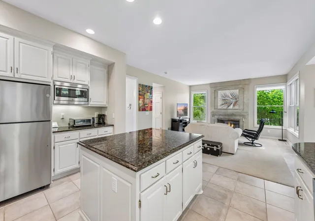 4th image of 823 Hidden Meadow Trl, Saint Paul, MN 55123 | MLS# 7089888
