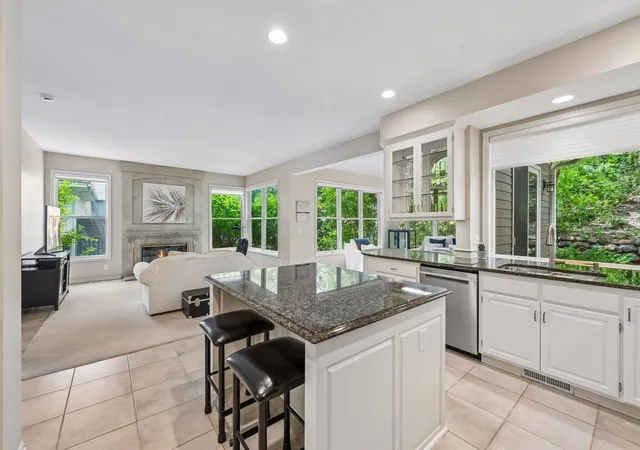 5th image of 823 Hidden Meadow Trl, Saint Paul, MN 55123 | MLS# 7089888