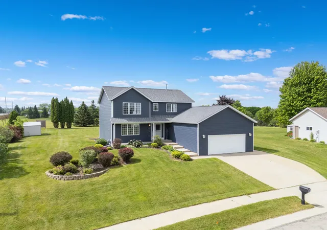 33rd image of 1102 Southern Hills Ln Sw, Rochester, MN 55902 | MLS# 7089905
