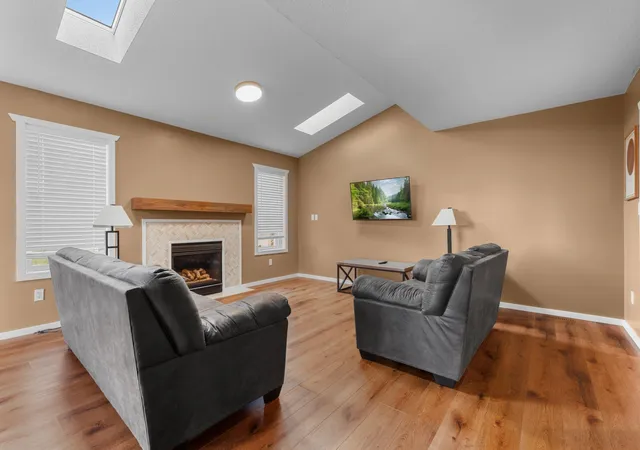 Photo 3 of Single family home for sale at 1102 Southern Hills Ln SW, Rochester, MN 55902 | MLS# 7089905 | Listing updated on 2026-08-18
