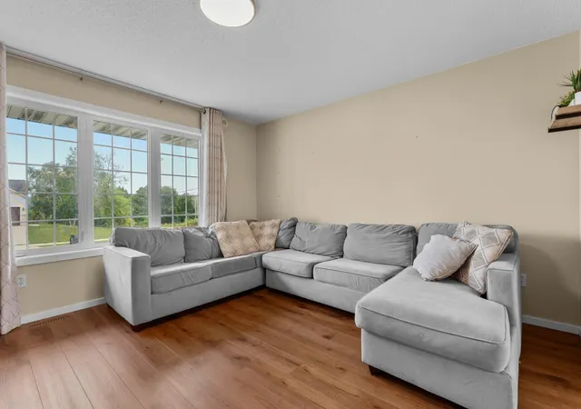 Photo 4 of Single family home for sale at 1102 Southern Hills Ln SW, Rochester, MN 55902 | MLS# 7089905 | Listing updated on 2026-08-18