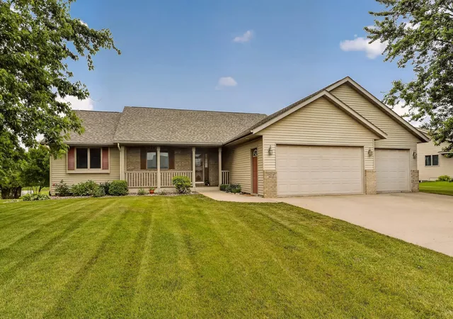 1st image of 217 Whispering Hills Dr, Saint Charles, MN 55972 | MLS# 7089929