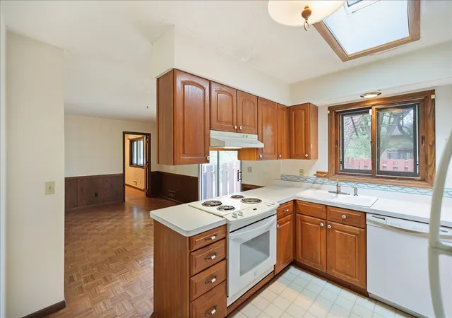 Homes for sale in Burnsville, MN | 13009 Lakeview Dr, Burnsville, MN 55337 | MLS# 7090083