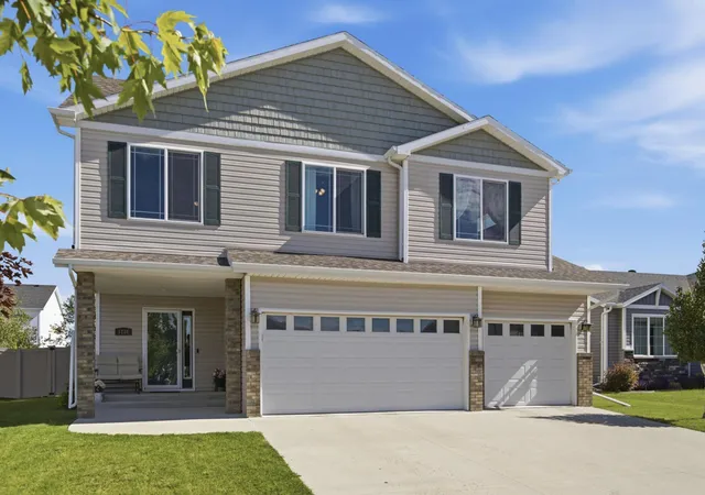 Homes for sale in West Fargo, ND | 1236 31St Ave W, West Fargo, ND 58078 | MLS# 7090115