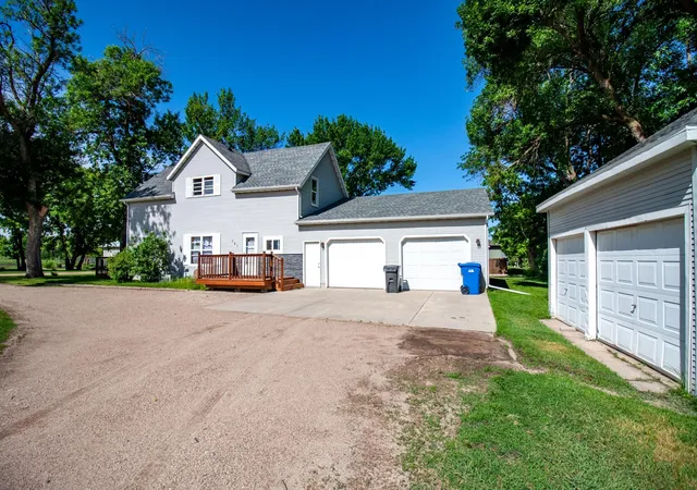 Homes for sale in Barnesville, MN | 301 2nd Ave Sw, Barnesville, MN 56514 | MLS# 7090132