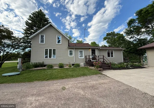 2nd image of 19601 County Road 5 Sw, Blomkest, MN 56216 | MLS# 7090141