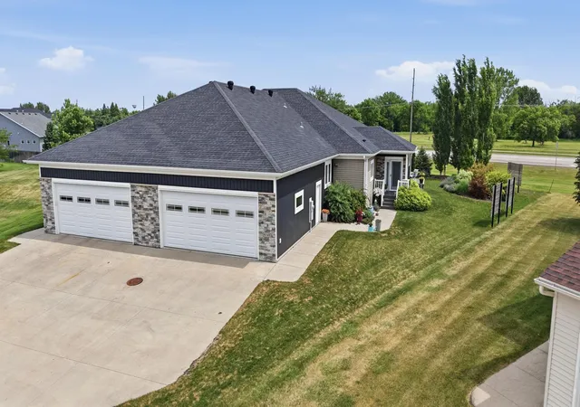 2nd image of 6148 14th St S, Fargo, ND 58104 | MLS# 7090160