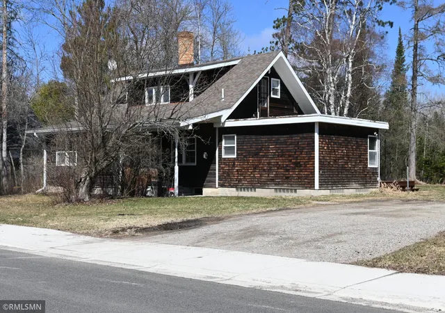 3rd image of 219 W Vermilion Dr, Cook, MN 55723 | MLS# 7090194