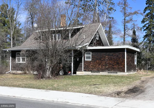 4th image of 219 W Vermilion Dr, Cook, MN 55723 | MLS# 7090194