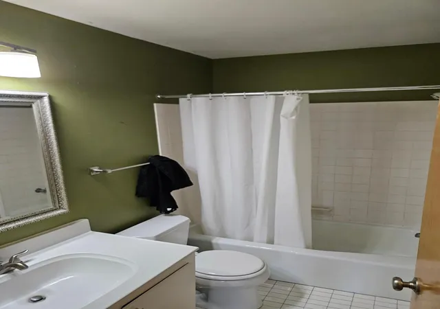 3rd image of 2800 Hamline Ave N #229, Saint Paul, MN 55113 | MLS# 7090208