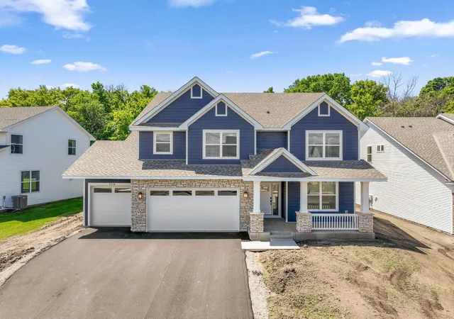Homes for sale in Shakopee, MN | 2694 Aspen Dr, Shakopee, MN 55379 | MLS# 7090225