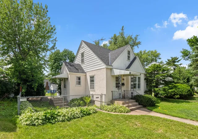 1st image of 3611 Lee Ave N, Minneapolis, MN 55422 | MLS# 7090258