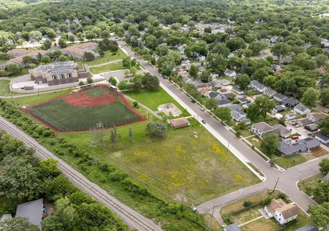 36th image of 3611 Lee Ave N, Minneapolis, MN 55422 | MLS# 7090258