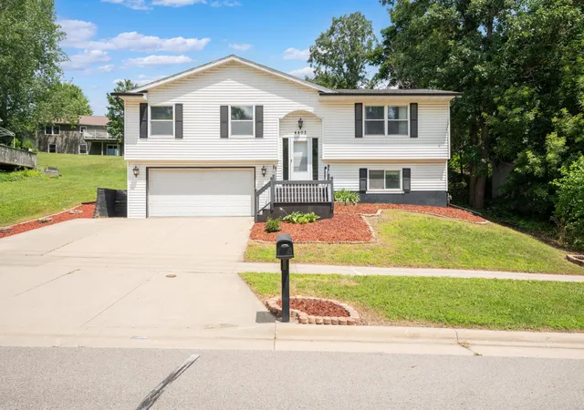 1st image of 4403 7th St Nw, Rochester, MN 55901 | MLS# 7090259