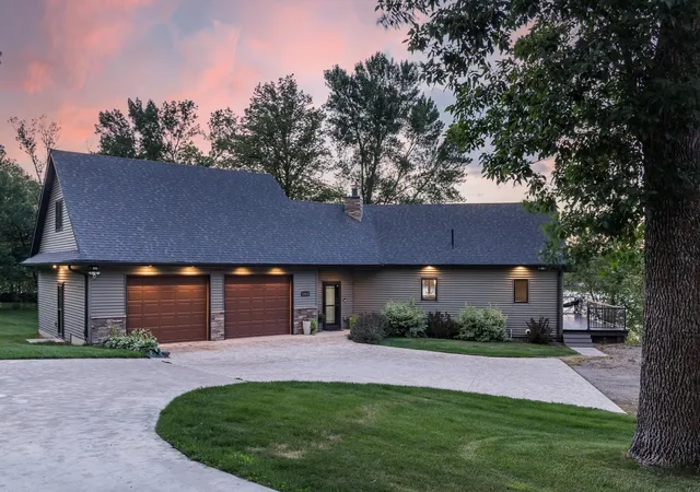 Homes for sale in New Richland, MN | 23619 180th St, New Richland, MN 56072 | MLS# 7090272