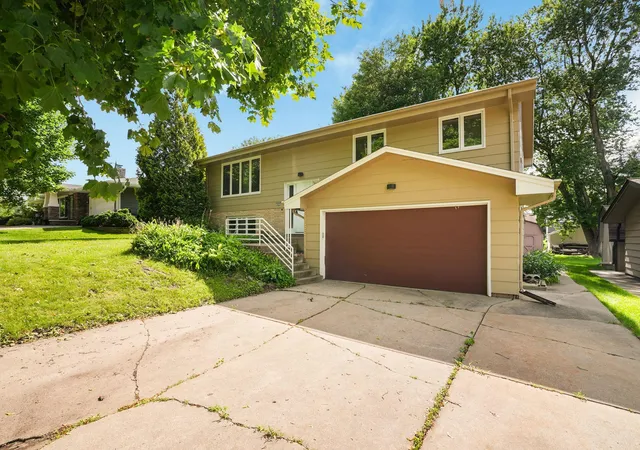Photo 2 of Single family home for sale at 4018 Shamrock Dr Ne, Minneapolis, MN 55421 | MLS# 7090277 | Listing updated on 2026-10-07