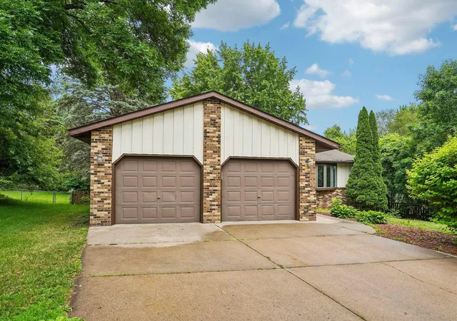 Photo 3 of Single family home for sale at 7483 Hydram Ave S, Cottage Grove, MN 55016 | MLS# 7090280 | Listing updated on 2026-09-25