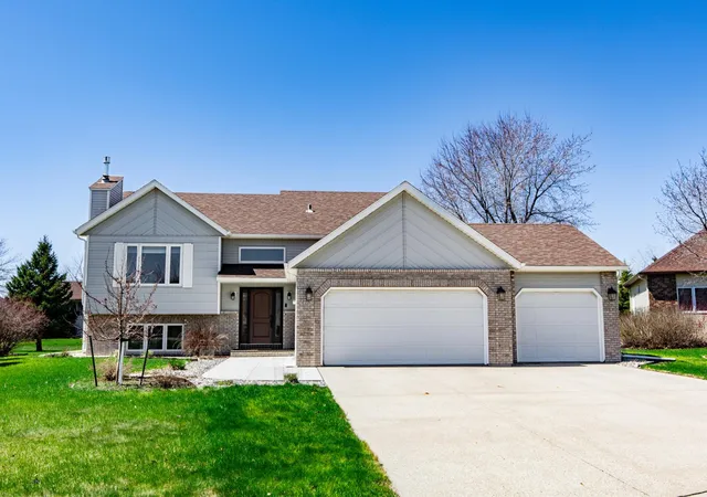 1st image of 2715 33rd St S, Fargo, ND 58103 | MLS# 7090286