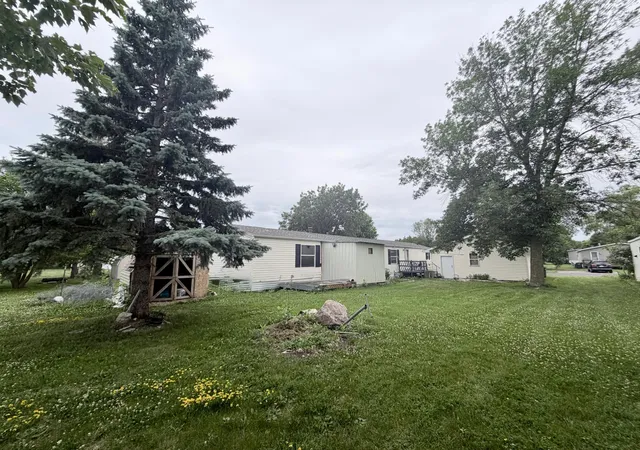 Homes for sale in Mankato, MN | 305 Mozart Ave E, Mankato, MN 56001 | MLS# 7090293