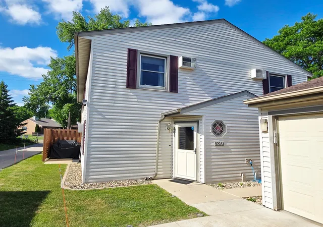 Photo 3 of Condo for sale at 1648 8 1/2 St Se, Rochester, MN 55904 | MLS# 7090304 | Listing updated on 2026-10-02