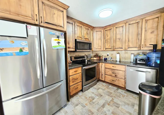 Listing Photo 4 - Condo for sale in building located at 1648 8 1/2nd St SE, Rochester, MN 55904