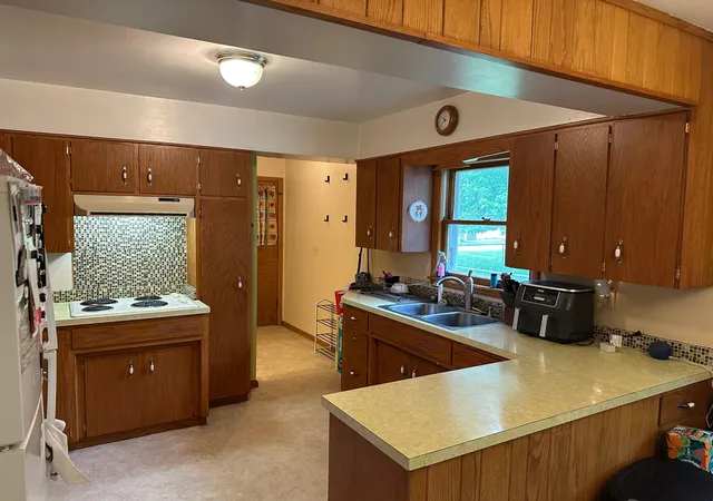 5th image of 100 Deschepper St, Marshall, MN 56258 | MLS# 7090321
