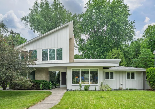 1st image of 2191 Edgcumbe Rd, Saint Paul, MN 55116 | MLS# 7090362