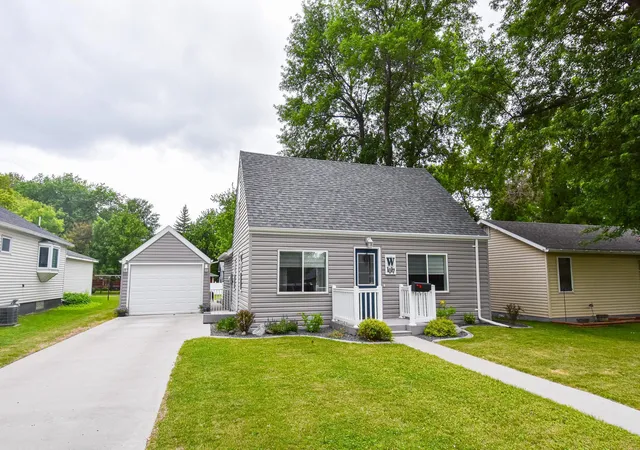 Homes for sale in Thief River Falls, MN | 1017 Duluth Ave N, Thief River Falls, MN 56701 | MLS# 7090386