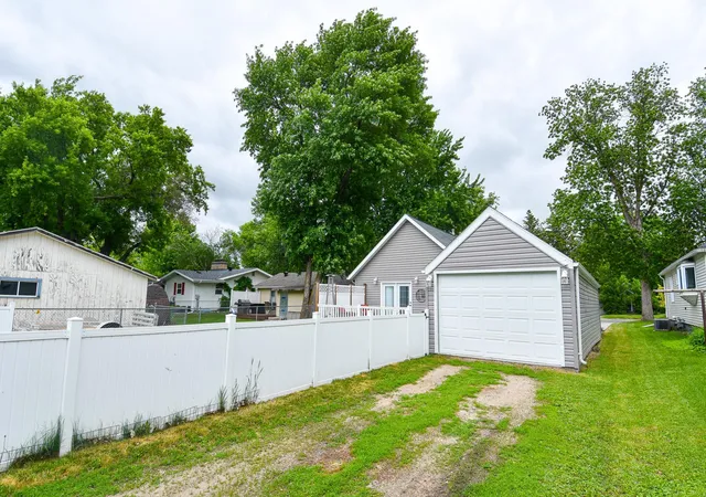 Homes for sale in Thief River Falls, MN | 1017 Duluth Ave N, Thief River Falls, MN 56701 | MLS# 7090386
