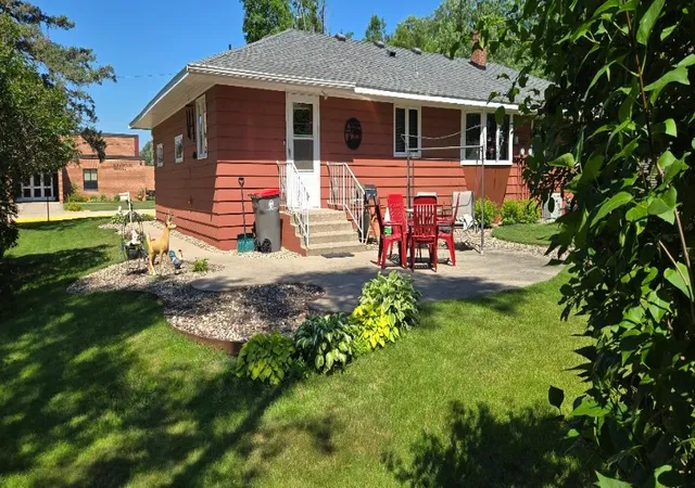4th image of 511 S Mccornell Ave, Parkers Prairie, MN 56361 | MLS# 7090399