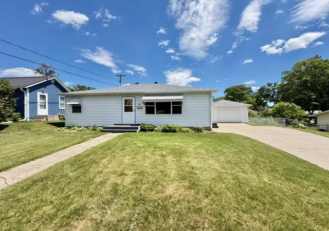 Homes for sale in Fergus Falls, MN | 1212 N Marien St, Fergus Falls, MN 56537 | MLS# 7090407