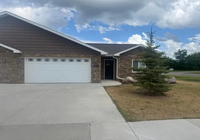 Homes for sale in Bemidji, MN | 1615 30th St Nw #1, Bemidji, MN 56601 | MLS# 7090481