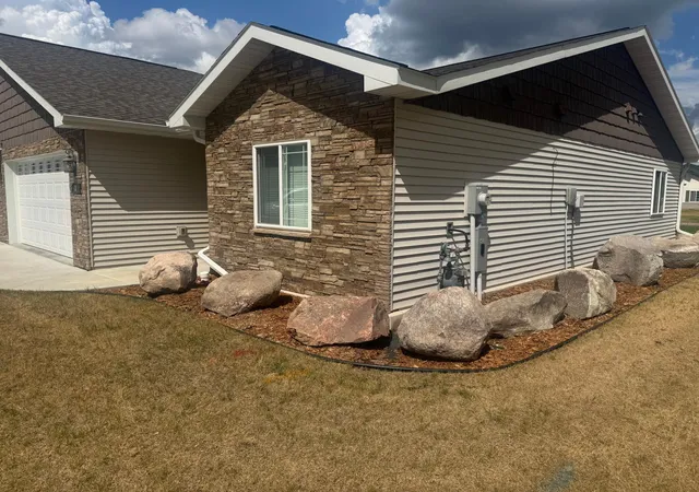 Homes for sale in Bemidji, MN | 1615 30th St Nw #1, Bemidji, MN 56601 | MLS# 7090481