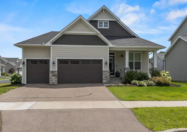 2nd image of 490 Elizabeth Wy, Hudson, WI 54016 | MLS# 7090485