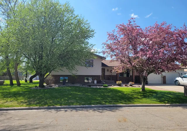 Photo 1 of Single family home for sale at 715 12th Street N, Breckenridge, MN 56520 | MLS# 7090507 | Listing updated on 2026-07-08