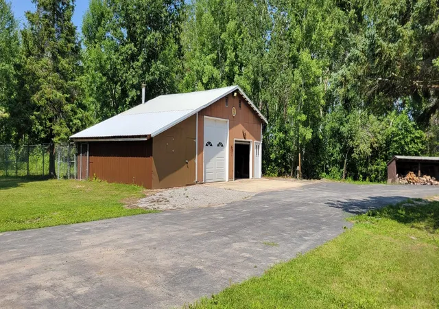 Photo 3 of Single family home for sale at 1634 County Rd 117, Baudette, MN 56623 | MLS# 7090540 | Listing updated on 2026-08-28