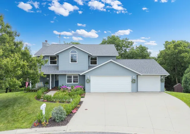Photo 2 of Sale Pending at 239 Willow Ct, Saint Charles, MN 55972 | MLS# 7090573 | Listing updated on 2026-08-06