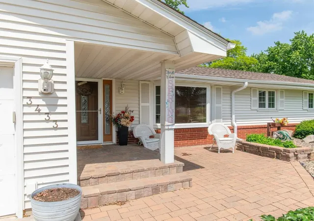 2nd image of 3433 Gettysburg Ave N, New Hope, MN 55427 | MLS# 7090578