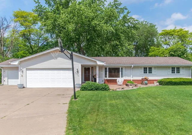 44th image of 3433 Gettysburg Ave N, New Hope, MN 55427 | MLS# 7090578