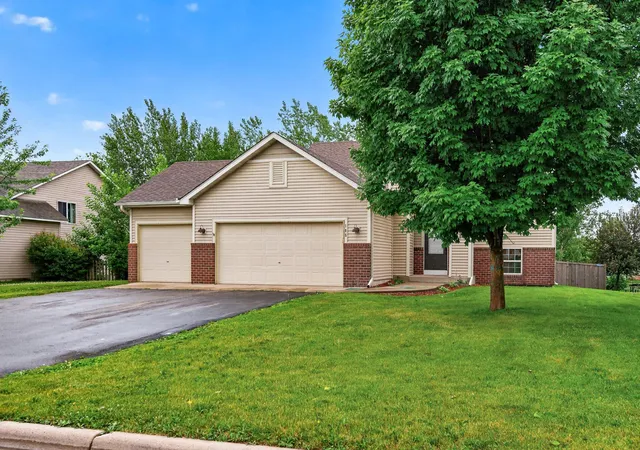 Homes for sale in Waverly, MN | 105 Dresden Ln, Waverly, MN 55390 | MLS# 7090591