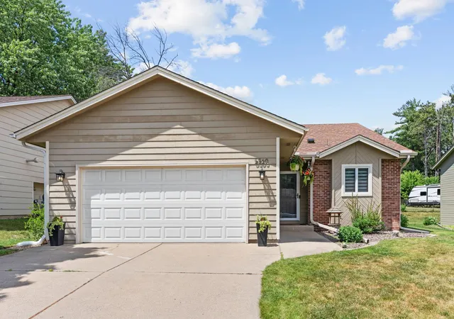 Homes for sale in Savage, MN | 5560 W 131st St, Savage, MN 55378 | MLS# 7090593